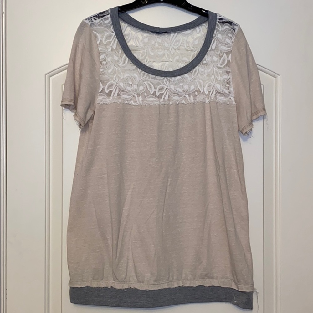 Easel Top with Lace Neckline